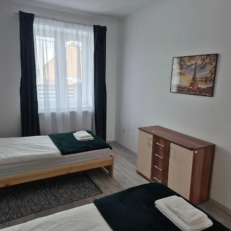 Leander Appartement *